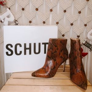 SCHUTZ SNAKESKIN BOOTS!!!